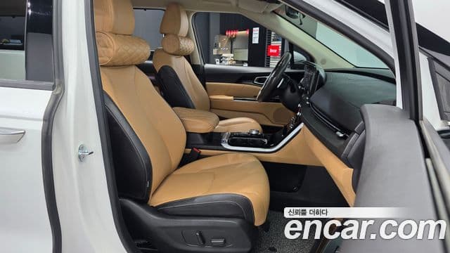 Kia Carnival 2021 — Фото 11/20