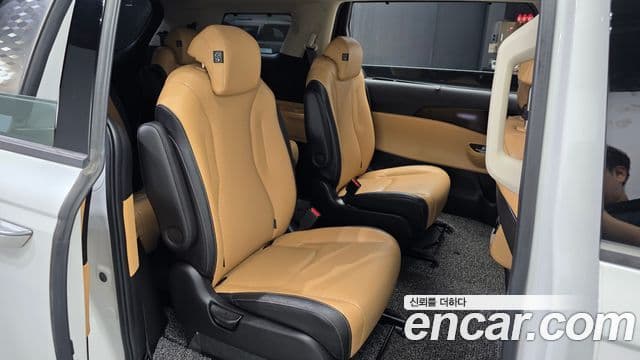 Kia Carnival 2021 — Фото 12/20