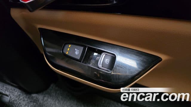 Kia Carnival 2021 — Фото 18/20