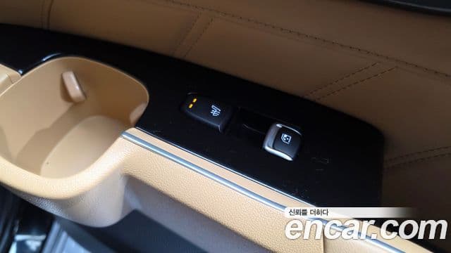 Kia Sorento 2023 — ფოტო 19/20