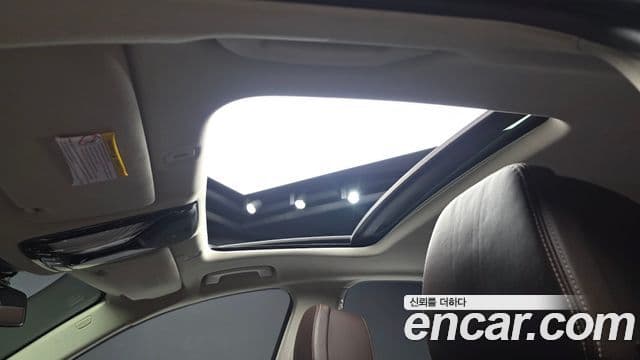 BMW 5 Series 2018 — ფოტო 18/20