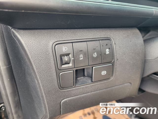 Hyundai Staria 2024 — ფოტო 7/20