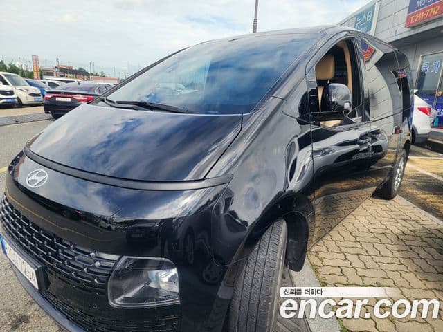 Hyundai Staria 2024 — ფოტო 13/20