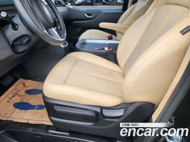 Hyundai Staria 2024 — ფოტო 16/20