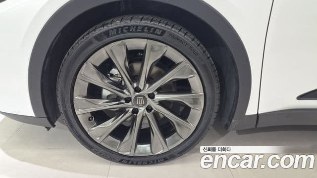 Toyota Crown Crossover 2024 — фото 4 из 17