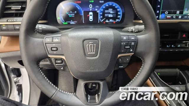 Toyota Crown Crossover 2024 — Şəkil 12/17