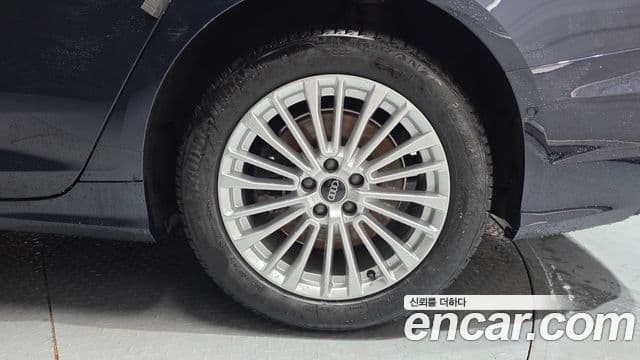 Audi A6 2021 — Photo 24/31
