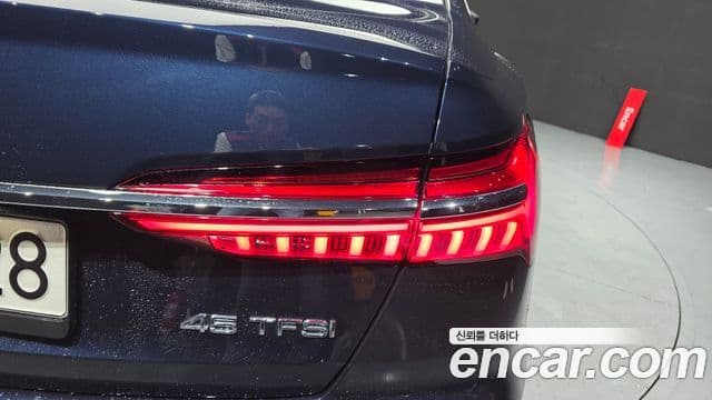 Audi A6 2021 — Photo 8/31