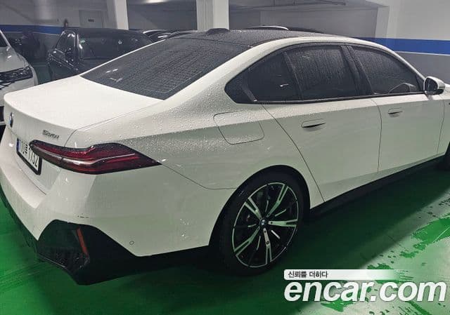BMW 5 Series 2024 — ფოტო 2/8