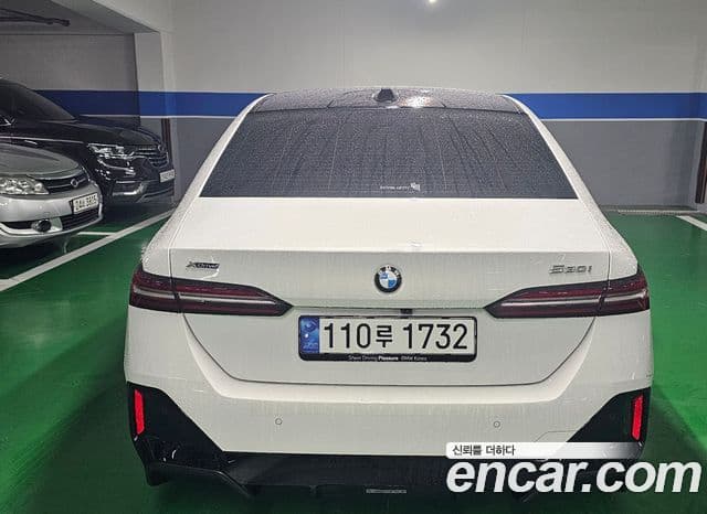 BMW 5 Series 2024 — ფოტო 4/8