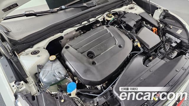 Volvo XC40 2020 — Şəkil 6/20