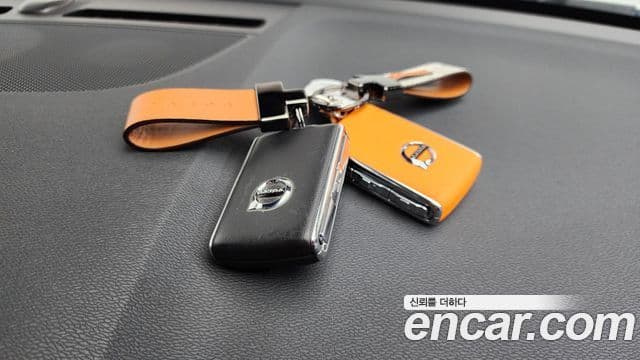 Volvo XC40 2020 — Photo 25/32