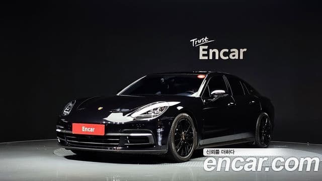 Porsche Panamera 2018 — Фото 1/20