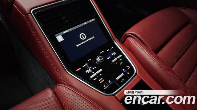 Porsche Panamera 2018 — Фото 18/20