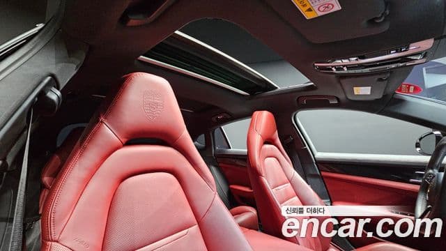 Porsche Panamera 2018 — Фото 19/20