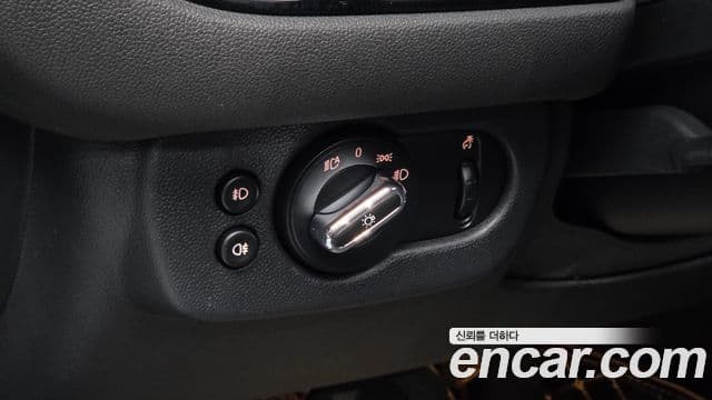 Mini Cooper Clubman 2021 — Şəkil 17/20
