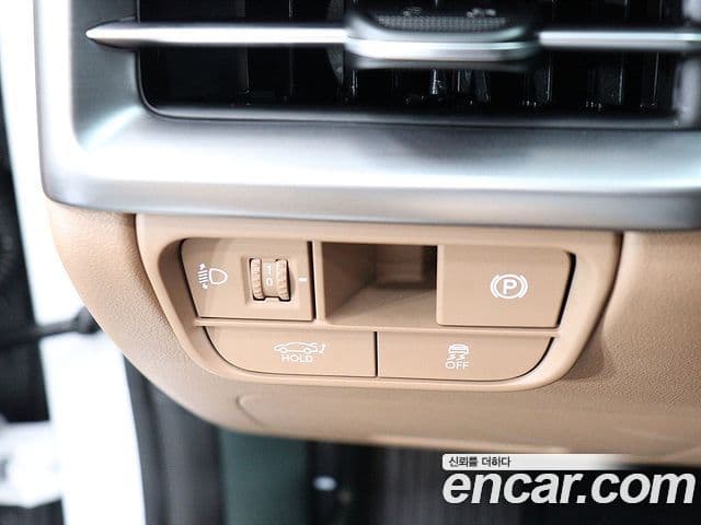 Hyundai Grandeur 2025 — Фото 8/20