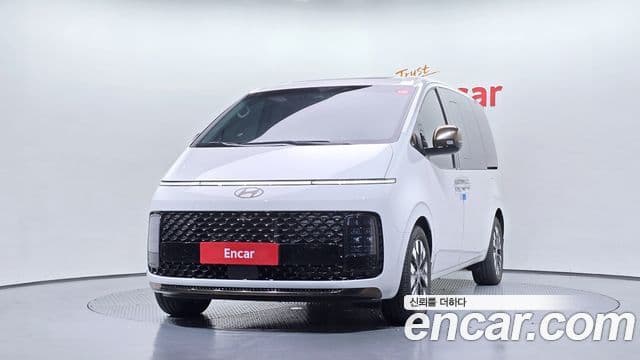 Hyundai Staria 2025 — Фото 3/20