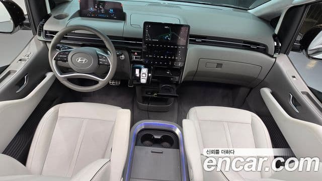 Hyundai Staria 2025 — Фото 7/20