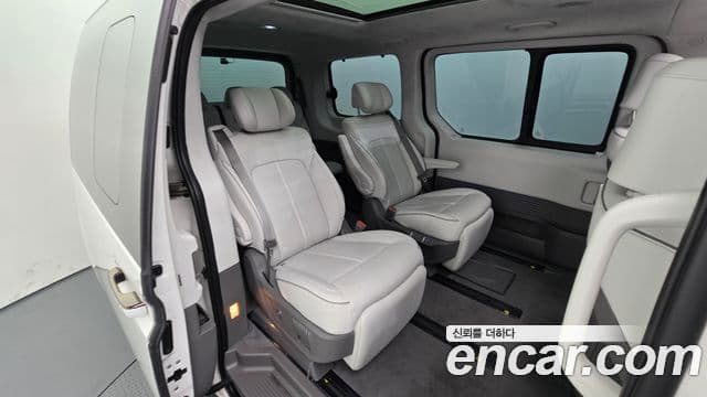 Hyundai Staria 2025 — Фото 11/20