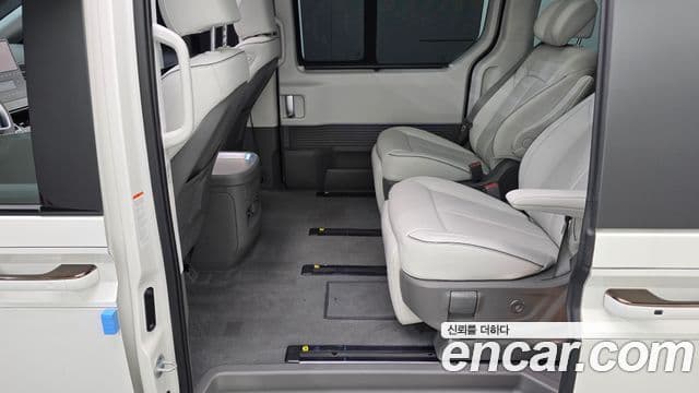 Hyundai Staria 2025 — Фото 12/20