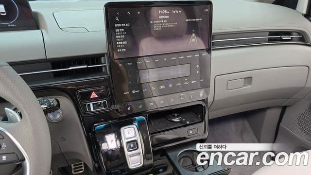 Hyundai Staria 2025 — Фото 13/20