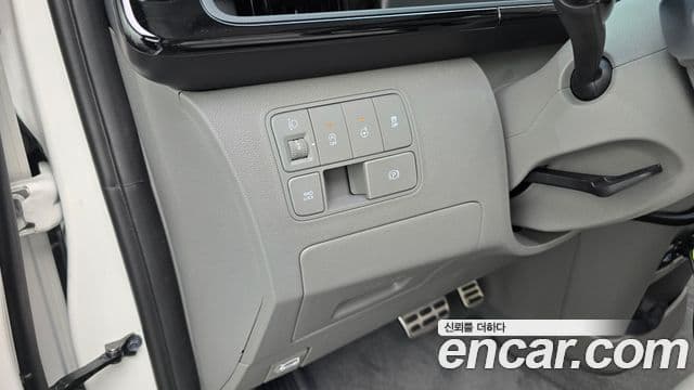 Hyundai Staria 2025 — Фото 16/20