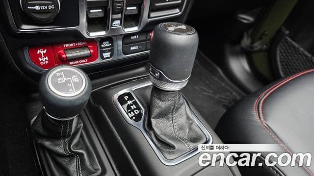 Jeep Wrangler 2024 — ფოტო 9/20