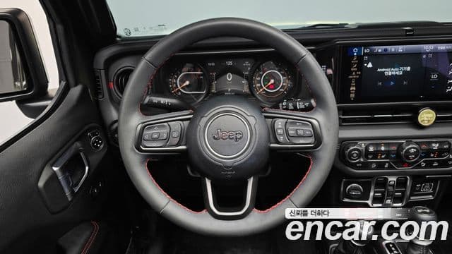 Jeep Wrangler 2024 — ფოტო 14/20