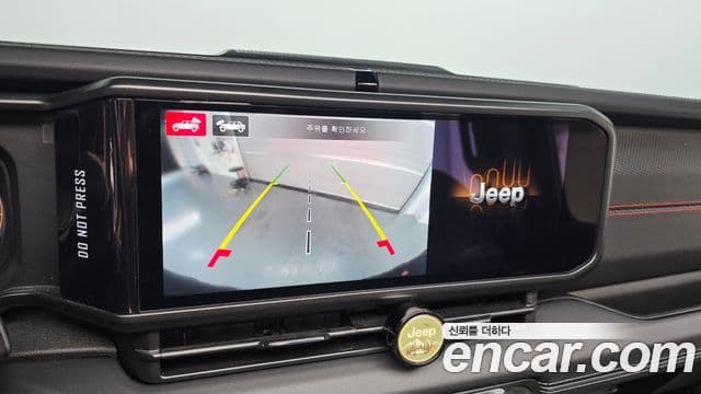 Jeep Wrangler 2024 — ფოტო 15/20