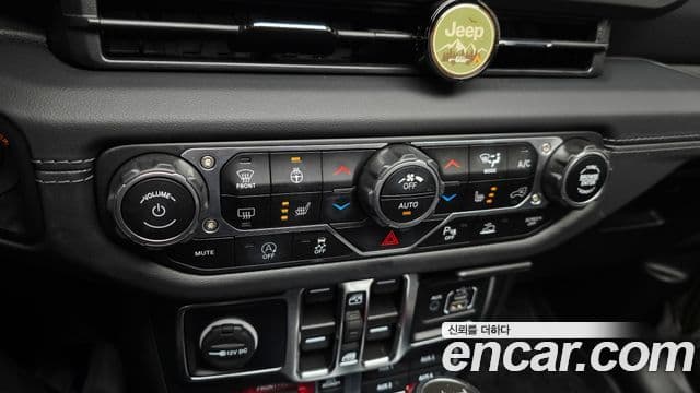 Jeep Wrangler 2024 — Photo 5/31