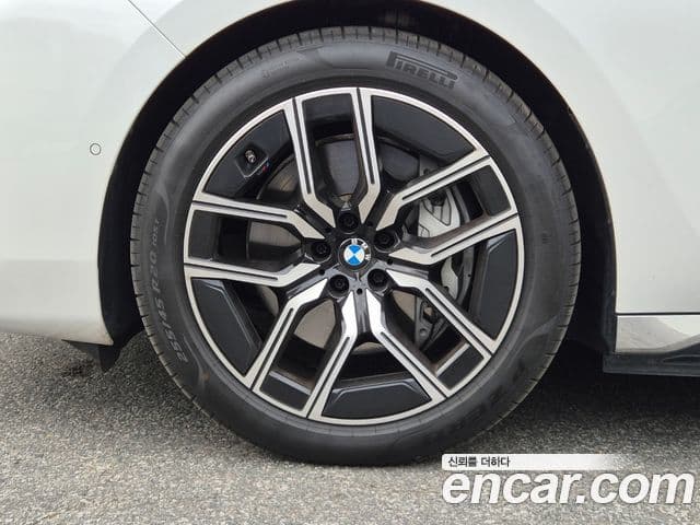 BMW i7 2024 — Şəkil 17/20