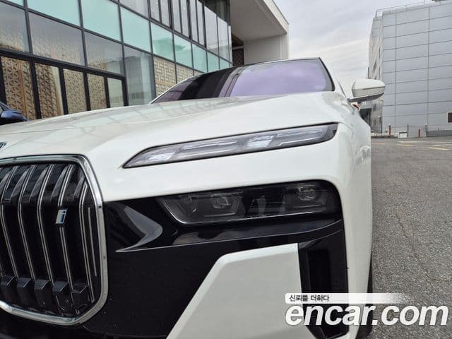 BMW i7 2024 — Şəkil 16/20