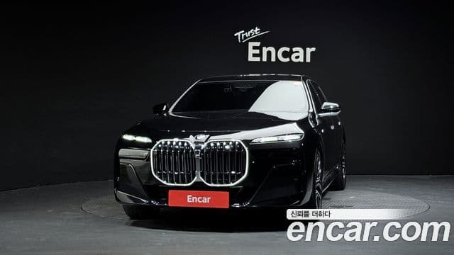 BMW 7 Series 2023 — Photo 3/20