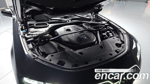BMW 7 Series 2023 — Photo 13/20