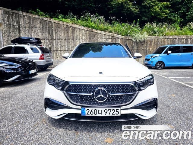 Mercedes-Benz E-Class 2025 — ფოტო 20/20