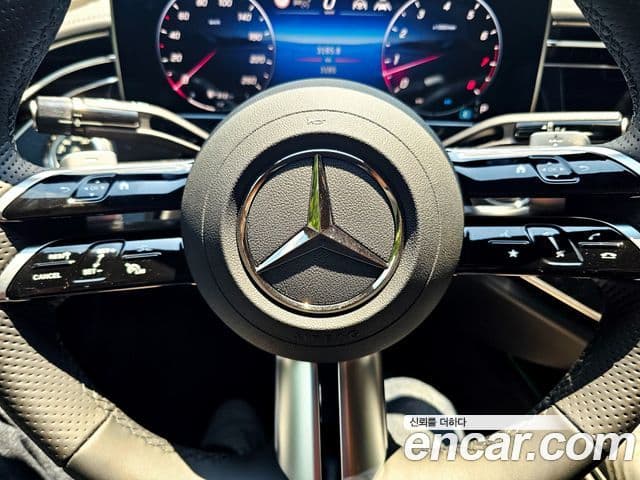 Mercedes-Benz E-Class 2025 — ფოტო 15/20