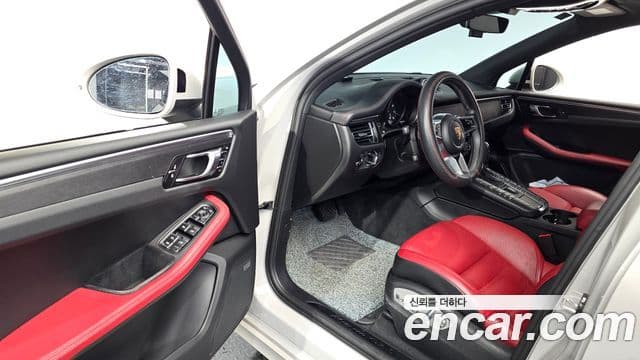 Porsche Macan 2020 — Şəkil 12/20