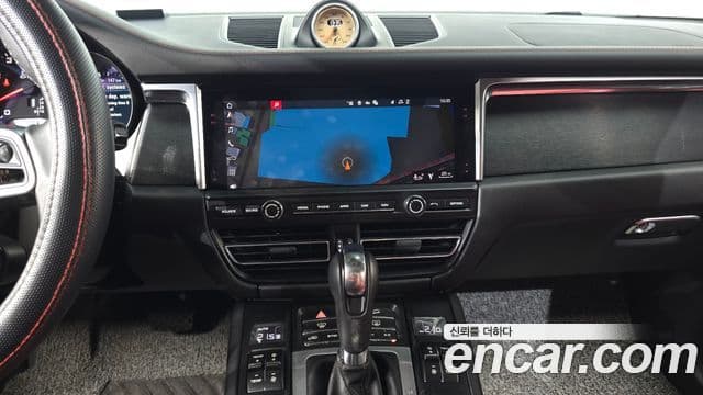 Porsche Macan 2020 — Şəkil 14/20