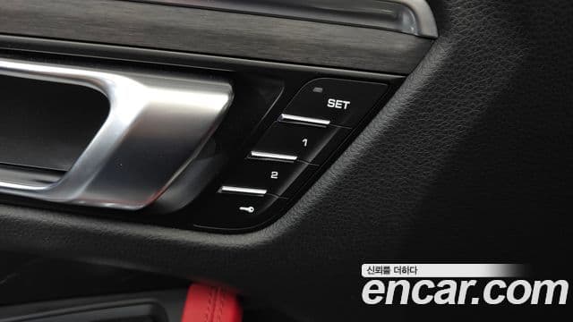 Porsche Macan 2020 — Şəkil 11/20