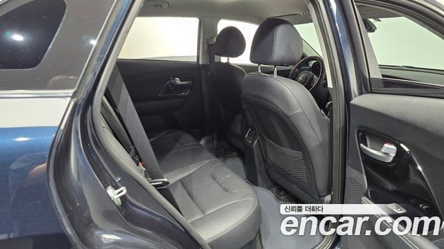 Kia Niro 2020 — Şəkil 11/20