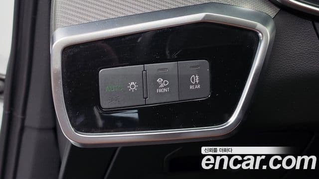 Audi A6 2020 — ფოტო 18/20