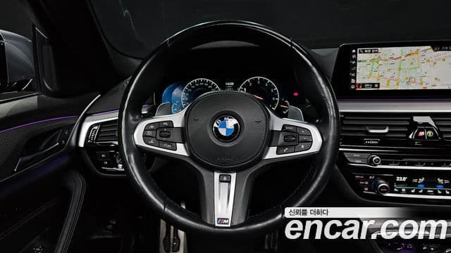 BMW 5 Series 2019 — Şəkil 12/20