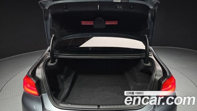 BMW 5 Series 2019 — Şəkil 20/20