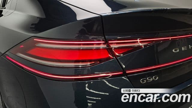 Genesis G90 2022 — Şəkil 8/33
