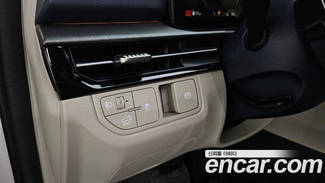 Kia Sportage 2025 — Фото 18/20