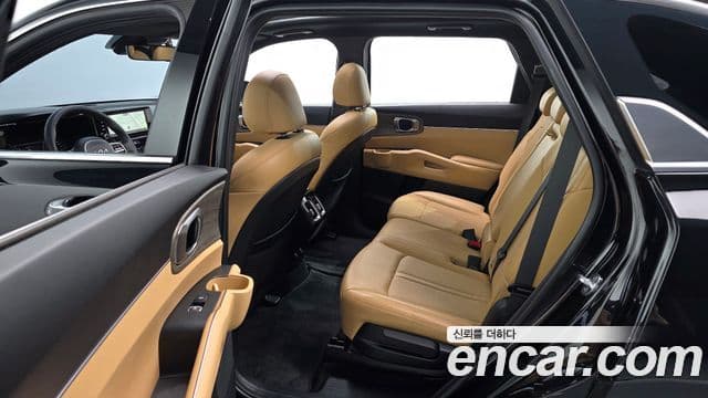 Kia Sorento 2021 — Фото 12/20