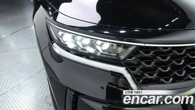 Kia Sorento 2021 — Photo 2/33