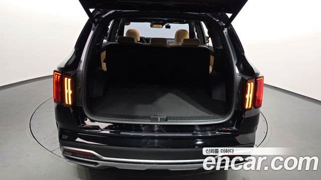 Kia Sorento 2021 — Photo 19/33