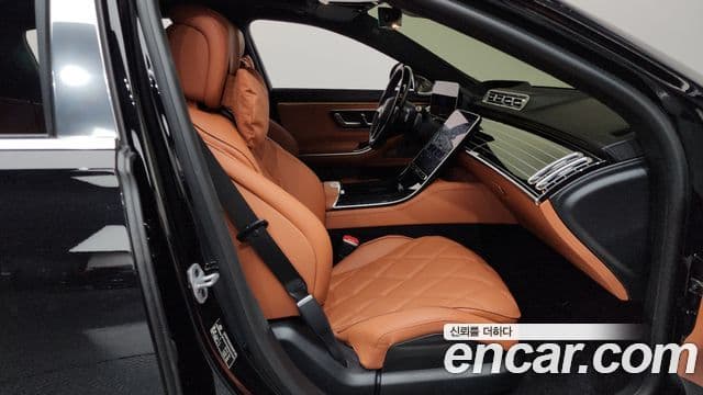 Mercedes-Benz S-Class 2023 — Photo 16/20